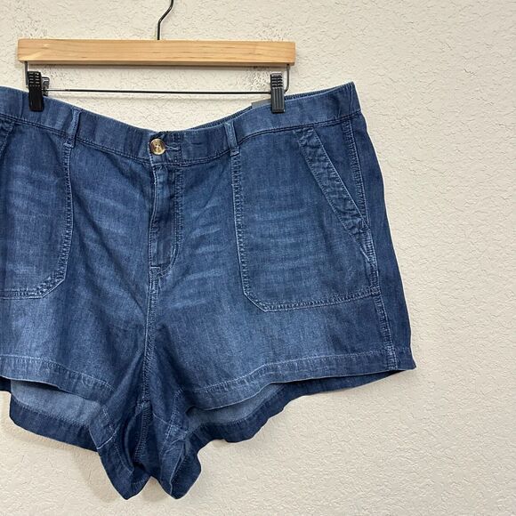NWT TORRID 5" Relaxed Utility Lightweight Mid-Rise Shorts in Dark Wash - Picture 3 of 12